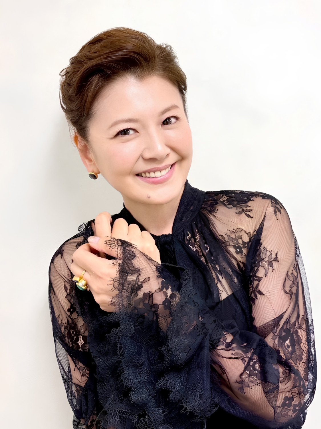 南野陽子アー写トリミング前